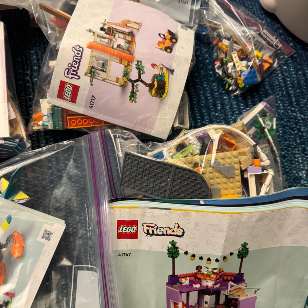 Multiple Lego sets - Picture 8 of 8